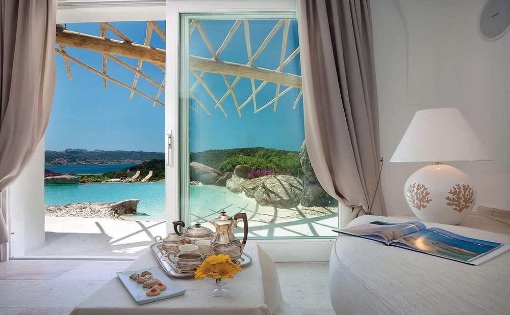 Elegant sea-view room